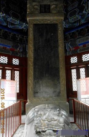 图21 万寿寺内乾隆御碑亭_看图王.jpg